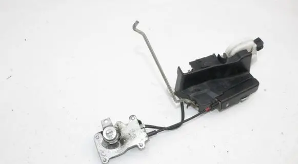Mitsubishi Pajero Front door lock