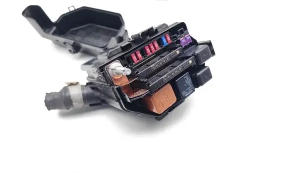 Infiniti Q50 Fuse module 252307995A