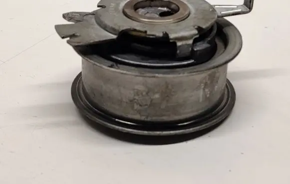 Volkswagen PASSAT B7 Power steering pump pulley F577090