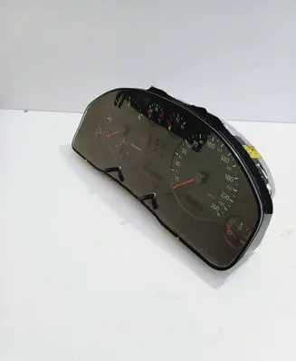 Audi A6 S6 C5 4B Speedometer (instrument cluster)