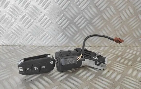 Peugeot 208 Ignition lock 9663123380