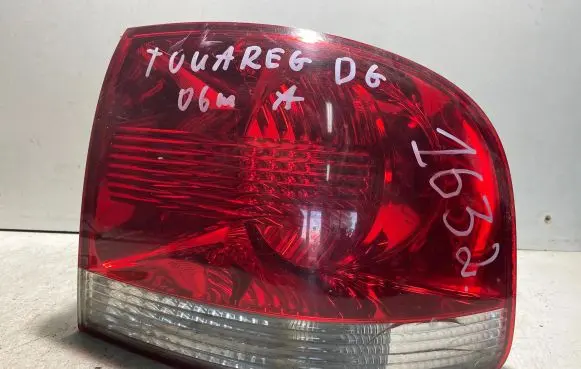 Volkswagen Touareg I Rear/tail lights 28258002