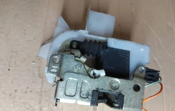 Renault Espace III Rear door lock