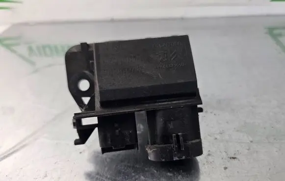 Heater blower motor/fan resistor