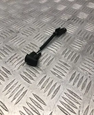 BMW 5 E60 E61 Windshield washer spray nozzle 7046060