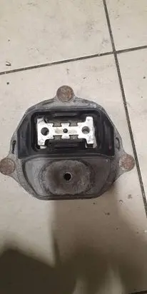Audi A8 S8 D4 4H Gearbox mount 8K0399151