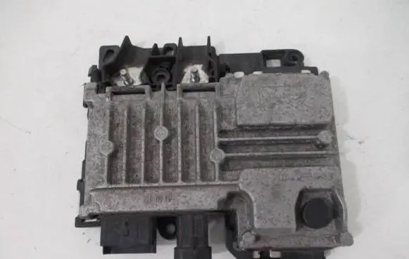 Citroen C4 Cactus Start/Stop control module 9810858280