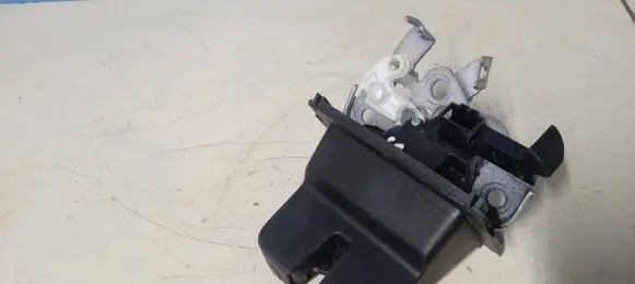 Skoda Octavia Mk3 (5E) Tailgate/trunk/boot lock/catch/latch 5E0827505