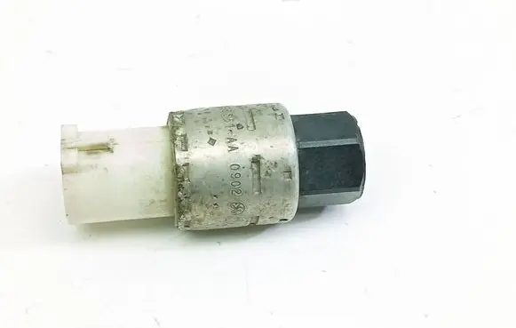 Ford Focus Air conditioning (A/C) pressure sensor 95BW19E561AA