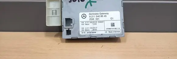Mercedes-Benz E W211 Gateway control module A2115408545 A2114420027 A2115408345