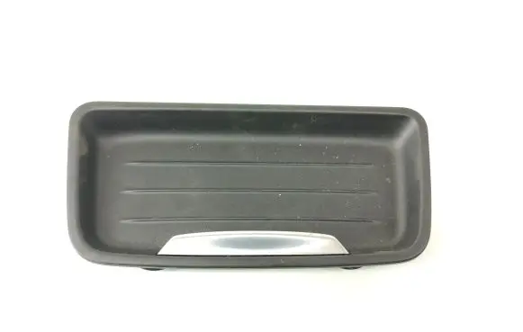 Cup holder front