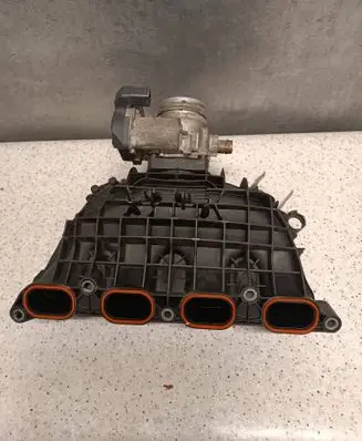 BMW X3 F25 Intake manifold 7588126 7588625
