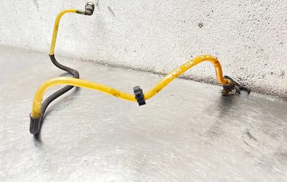 Volvo V50 Fuel line/pipe/hose X215101 24305
