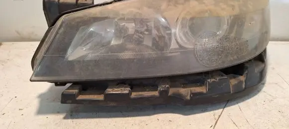 Renault Laguna II Headlight/headlamp 89900767 8200555907 X74PH2LADTT
