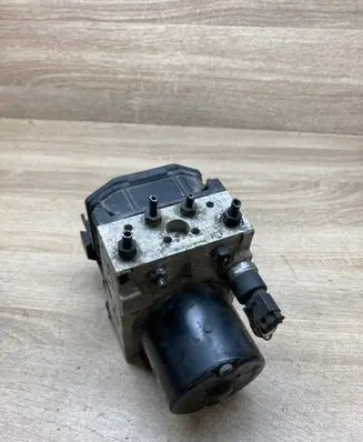 Skoda Fabia Mk1 (6Y) ABS Pump 0265950073 6Q0614517K