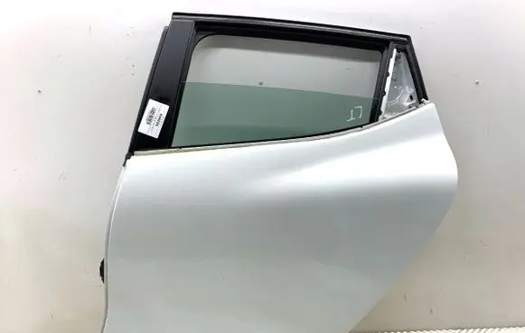 Renault Clio IV Rear door DV369