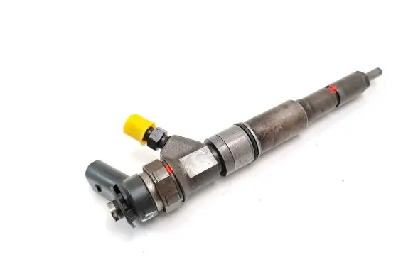 BMW 5 E60 E61 Fuel injector 7789661 0445110131