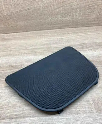 BMW 5 E39 Side speaker trim/cover 8172425