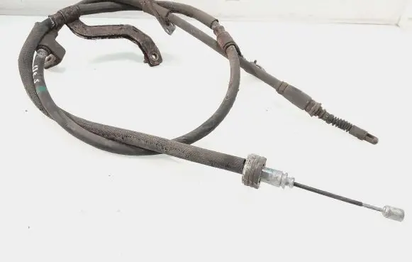Hyundai i30 Handbrake/parking brake wiring cable 