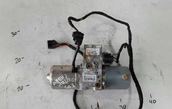 Volkswagen Eos Vacuum pump 1Q0871789E
