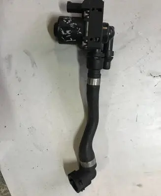 BMW 1 F20 F21 Coolant heater control valve 8514557 1147412212