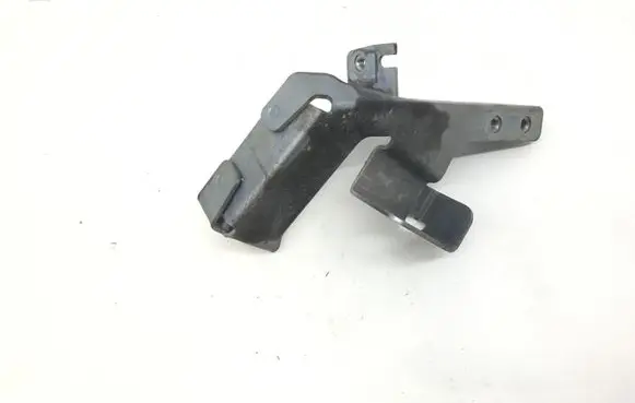 Mercedes-Benz C AMG W205 Front bumper mounting bracket A2056206300