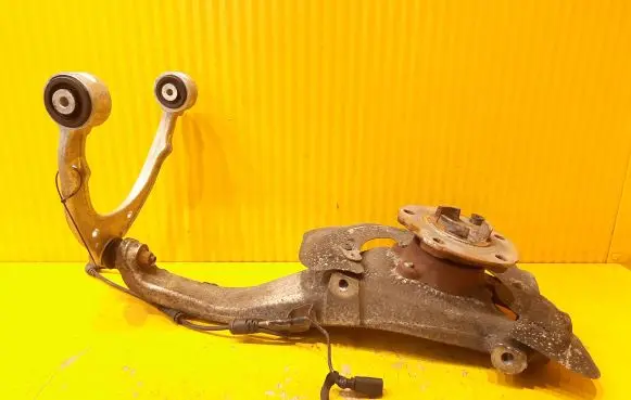 Porsche Cayenne (9PA) Front wheel hub spindle knuckle 7P0407245A
