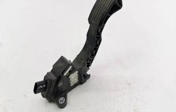 Toyota Auris 150 Accelerator throttle pedal 7811002012 11103A 02175129503