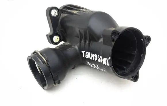 Audi A4 S4 B9 Thermostat housing 04L121111