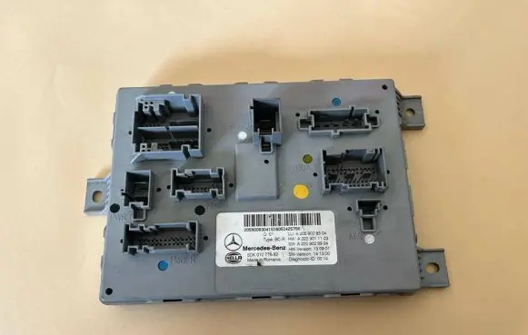 Mercedes-Benz C W205 SAM control unit A2059008304 A2229011103