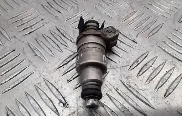 Fuel injector