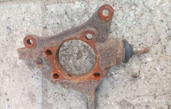 Subaru Outback Front wheel hub spindle knuckle 28313AG030