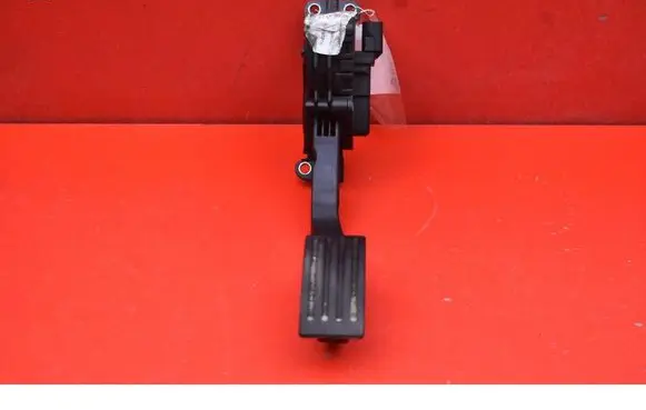 Ford Focus C-MAX Accelerator throttle pedal 4M51-9F836-AK