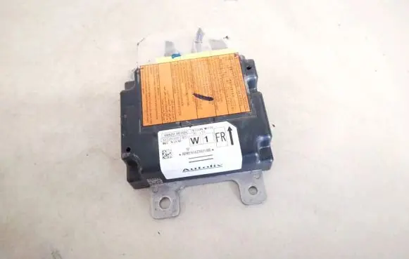 Nissan Qashqai Airbag control unit/module 988204eh0c 627260200