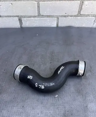 Volkswagen Touran I Air intake hose/pipe 1K0145832B