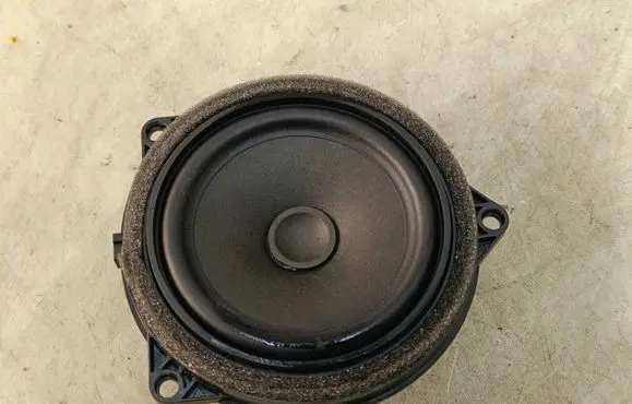 BMW 4 F32 F33 Rear door speaker 9288769 63711 18820010
