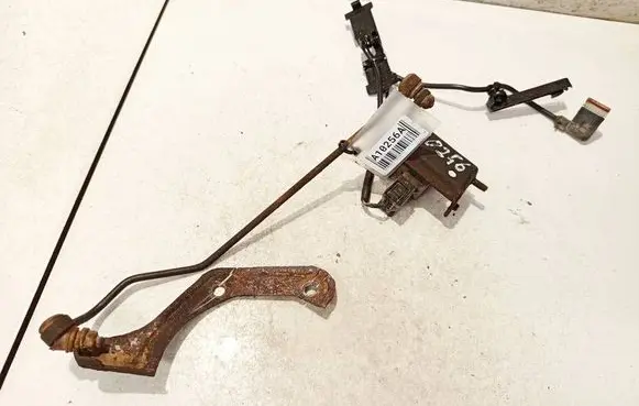 Mercedes-Benz C W203 Front height sensor lever a0105427717