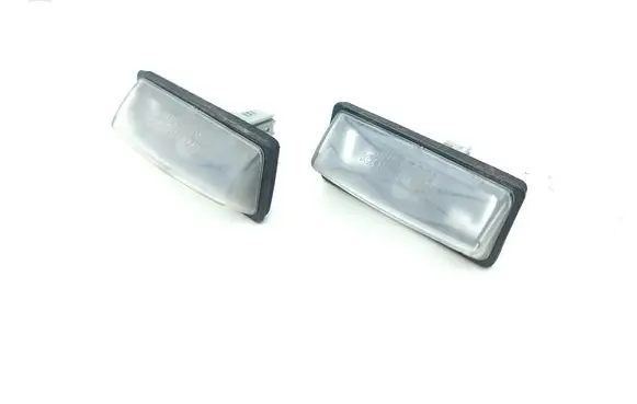 Nissan Juke II F16 Number plate light