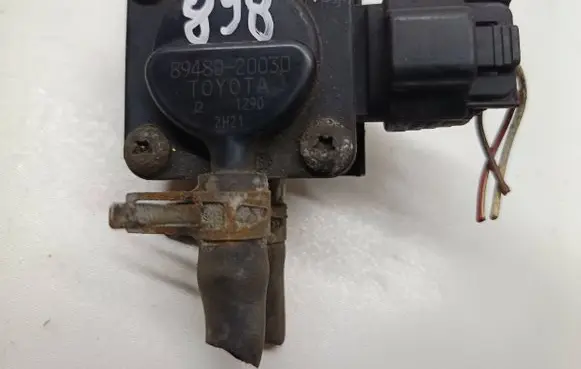 Toyota Avensis T250 Exhaust gas pressure sensor 8948020030