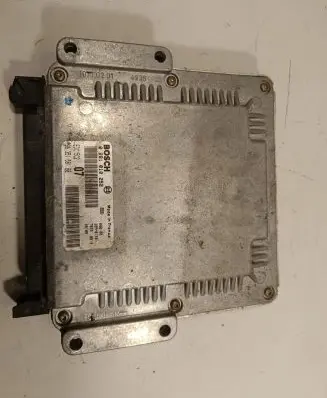 Peugeot 406 Engine control unit/module 0281010252 9635158180