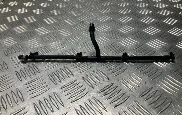 Mercedes-Benz C W204 Fuel return line/hose 