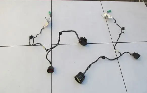 Ford Mondeo MK IV EUR ISO radio connector 