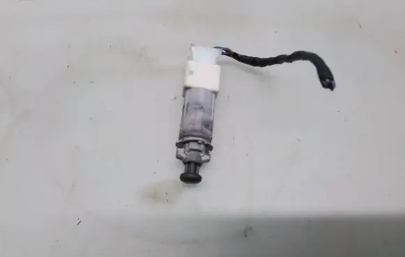 Mitsubishi Colt Brake pedal sensor switch