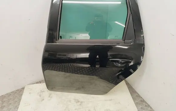 Dacia Duster Rear door 