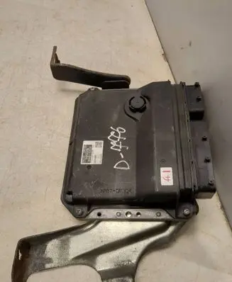 Lexus IS 220D-250-350 Engine control unit/module 1758009481 8966153701