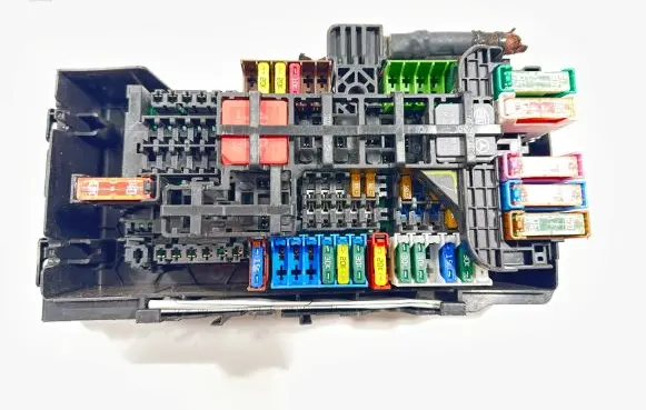Mercedes-Benz GLE W167 Fuse box set A1679063103
