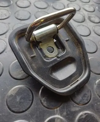 BMW 3 E90 E91 Tie down hook / loop 7129196