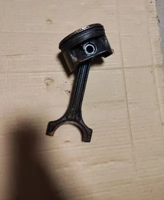 Audi A3 S3 8P Piston with connecting rod