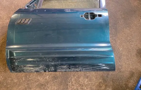 Mitsubishi Pajero Front door