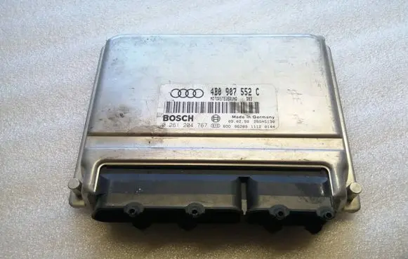 Audi A6 S6 C5 4B Engine control unit/module 4B0907552C 26SA5130 0261204767